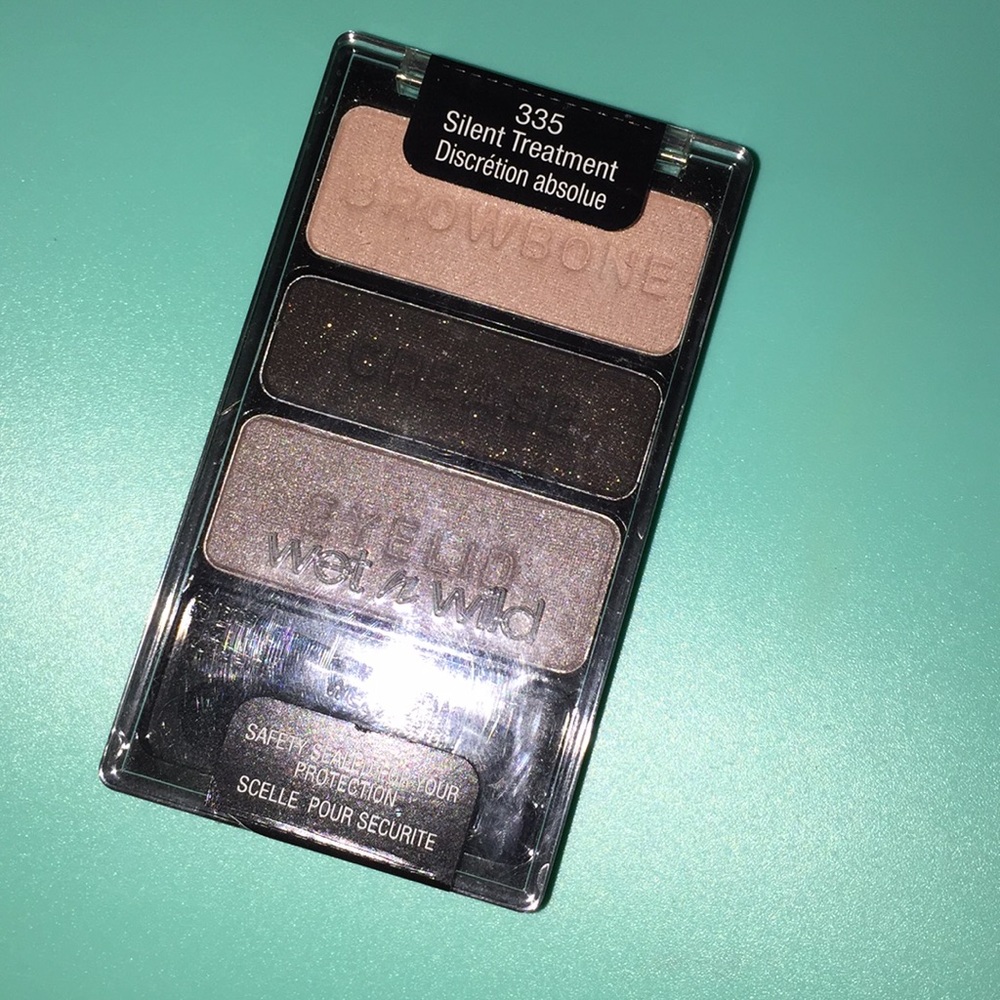 Wet n wild Silent Treatment Eyeshadow
